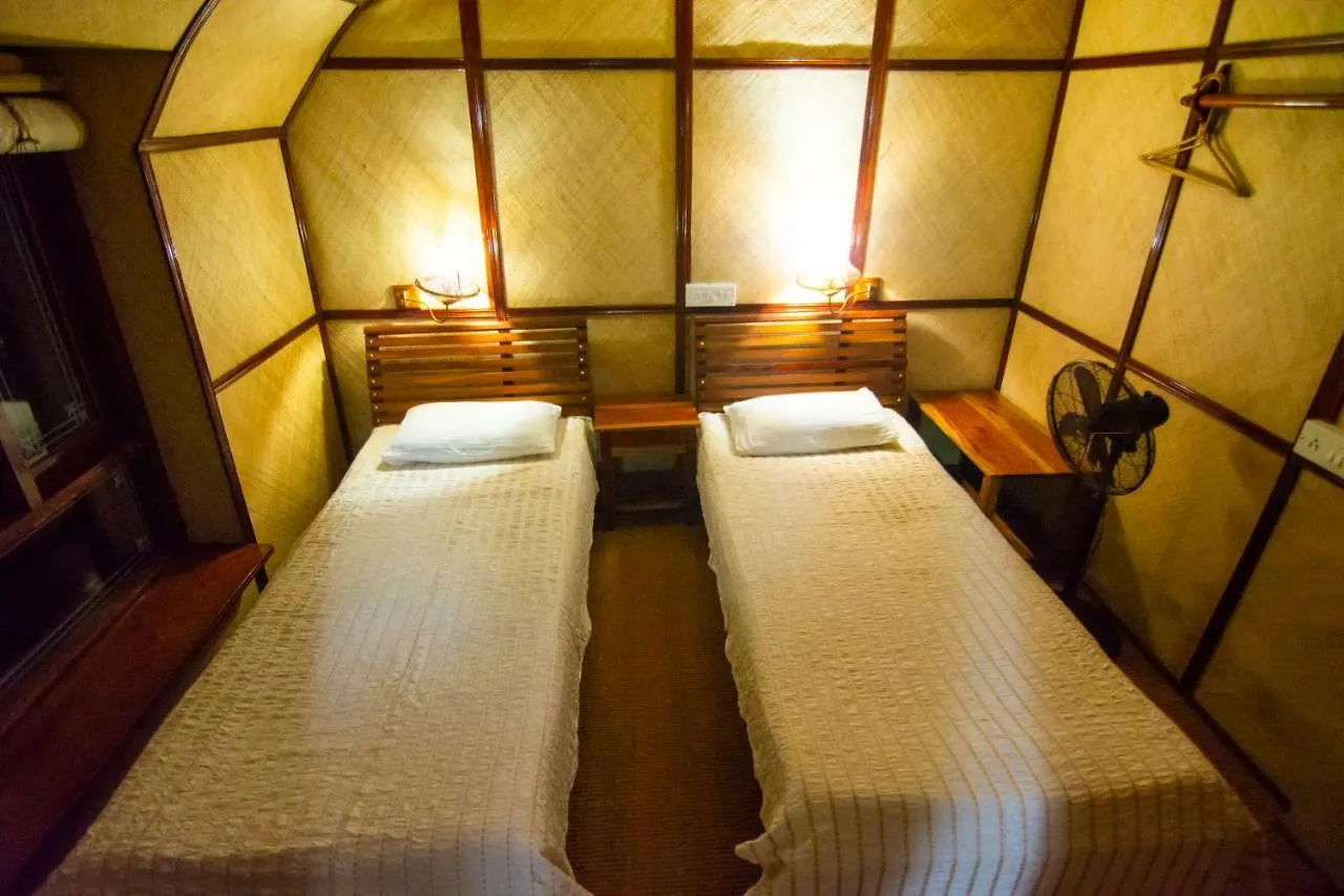 Hotel Marvel Cruise Alappuzha